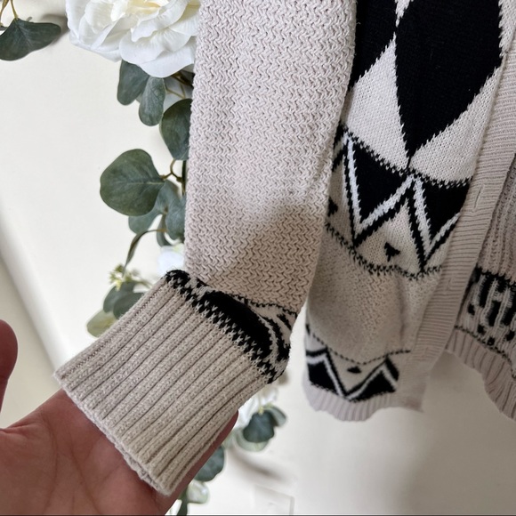 💚 Garage Tribal Pattern Cardigan - Picture 9 of 12
